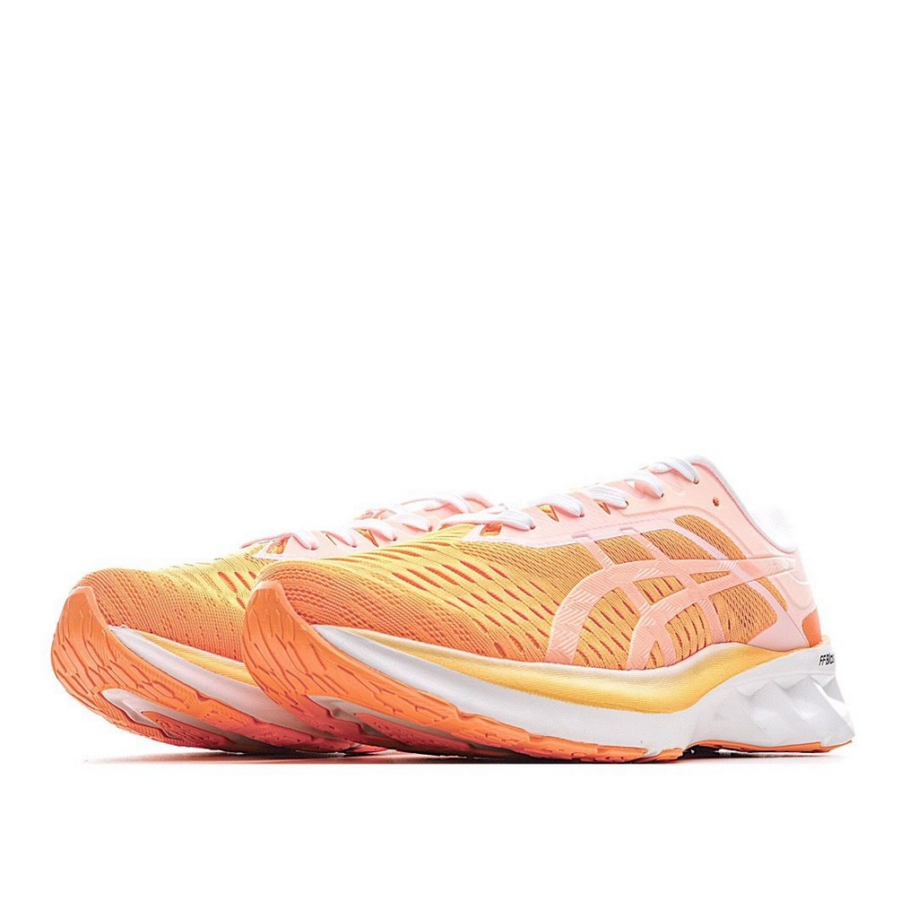 Tênis Asics NovaBlast - Laranja e Branco - Masculino