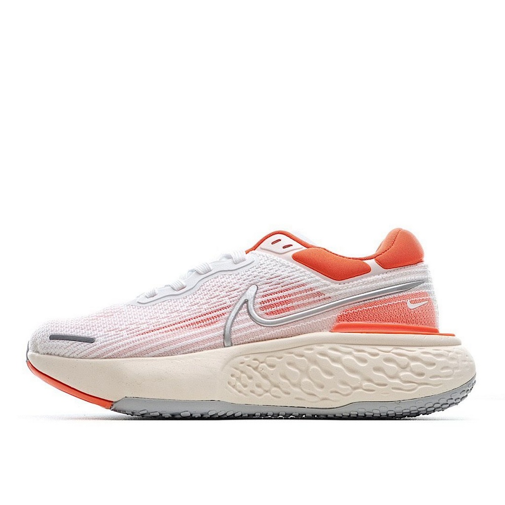 Tênis Nike ZoomX Invincible Run - Branco e Laranja - Masculino 