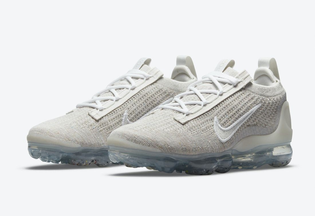 Tênis Nike Air VaporMax 2021 Flyknit - Cinza e Branco - Feminino